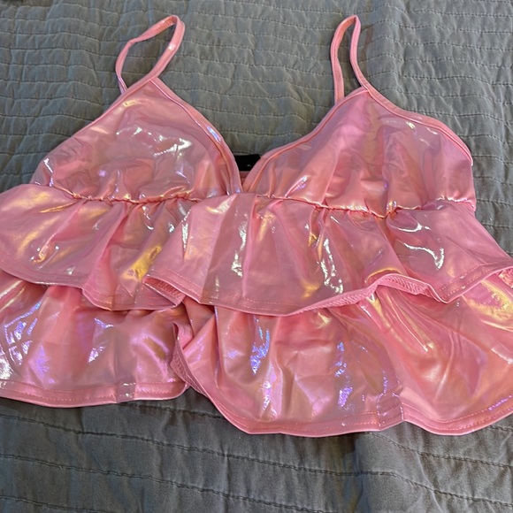 Halter top - Picture 2 of 4